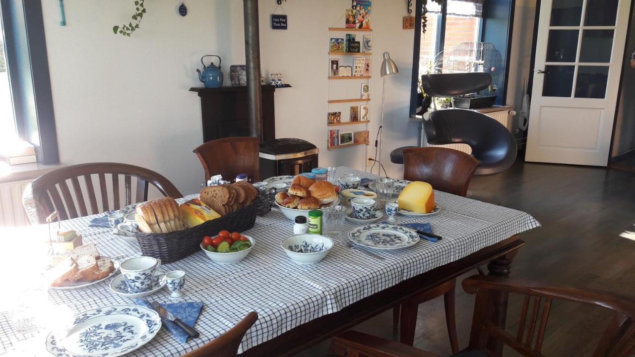 Bed & Breakfast “ Gastvrij Onthaal “ Een-West Extérieur photo