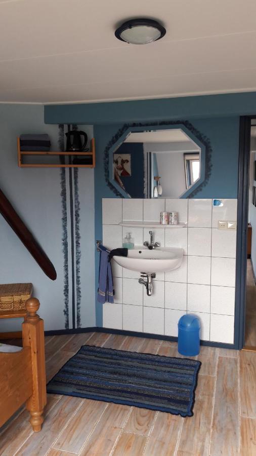 Bed & Breakfast “ Gastvrij Onthaal “ Een-West Extérieur photo